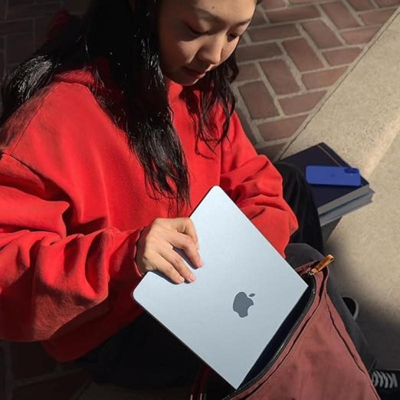 苹果 2025 款 MacBook Air 13 英寸笔记本电脑，搭载 M4 芯片：专为苹果智能打造，13.6 英寸 Liquid 视网膜显示屏，16GB 统一内存，256GB 固态硬盘，1200 万像素主摄像头，触控 ID；午夜蓝 $899.00 $1,079.00